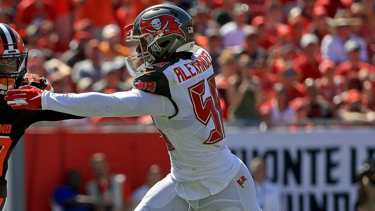 TAMPA, FL - OCTOBER 21: Duke Johnson #29 of the Cleveland Browns is defended by Kwon Alexander #58 of the Tampa Bay Buccaneers during a game at Raymond James Stadium on October 21, 2018 in Tampa, Florida.