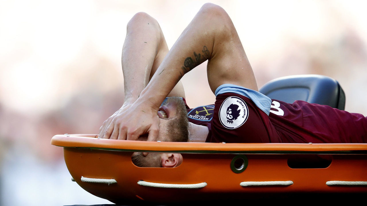 LONDON, ENGLAND - OCTOBER 20: Andriy Yarmolenko of West Ham United reacts to a injury during the Premier League match between West Ham United and Tottenham Hotspur at London Stadium on October 20, 2018 in London, United Kingdom.