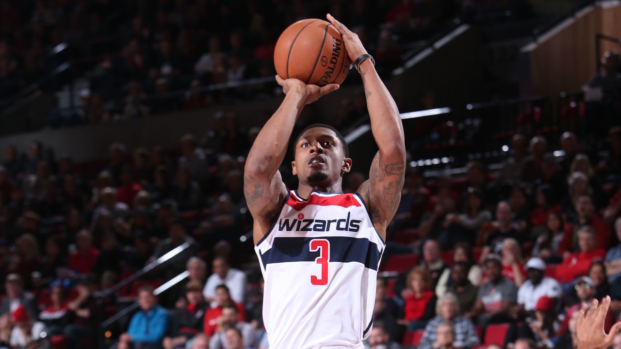 PORTLAND, OR - OCTOBER 22: Bradley Beal #3 of the Washington Wizards shoots the ball against the Portland Trail Blazers on October 22, 2018 at the Moda Center in Portland, Oregon. Mandatory Copyright Notice: Copyright 2018 NBAE