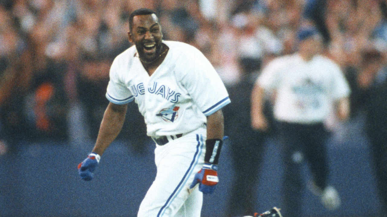 Toronto Blue Jays Paul Molitor stretches as first baseman John