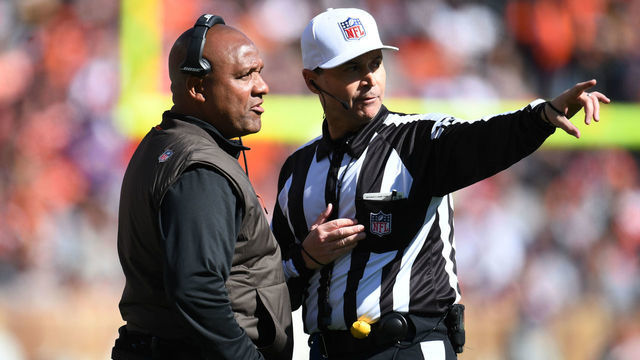 CLEVELAND, OH - OCTOBER 14: Head coach Hue Jackson talks to an official in the first half against the Los Angeles Chargers of the Cleveland Browns at FirstEnergy Stadium on October 14, 2018 in Cleveland, Ohio.