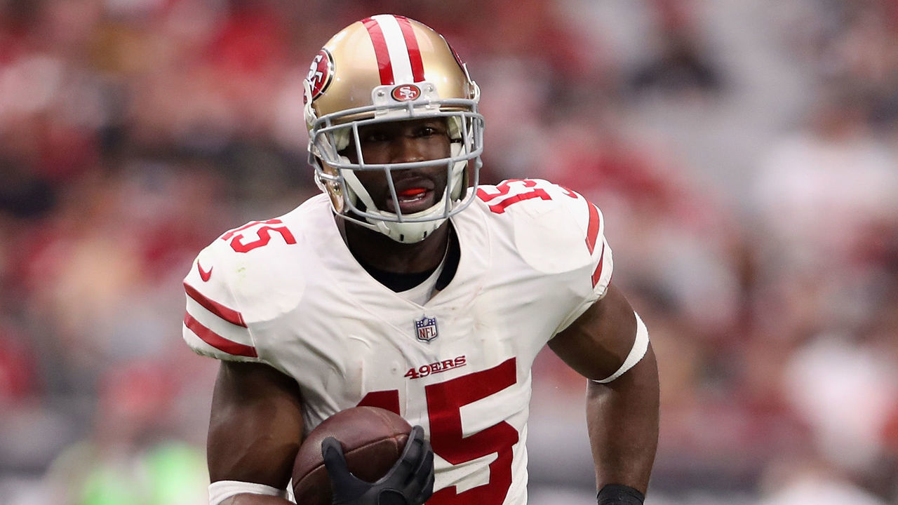 GLENDALE, AZ - OCTOBER 01: Wide receiver Pierre Garcon #15 of the San Francisco 49ers runs with the football during the NFL game against the Arizona Cardinals at the University of Phoenix Stadium on October 1, 2017 in Glendale, Arizona.