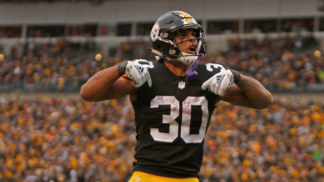 PITTSBURGH, PA - OCTOBER 28: James Conner #30 of the Pittsburgh Steelers reacts after a 12 yard touchdown run during the third quarter in the game against the Cleveland Browns at Heinz Field on October 28, 2018 in Pittsburgh, Pennsylvania.