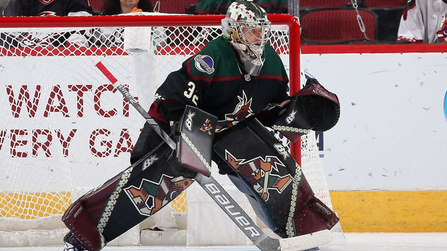 GLENDALE, AZ - OCTOBER 13: Goaltender Antti Raanta #32 of the Arizona Coyotes in action during the third period of the NHL game against the Buffalo Sabres at Gila River Arena on October 13, 2018 in Glendale, Arizona. The Sabres defeated the Coyotes 3-0.