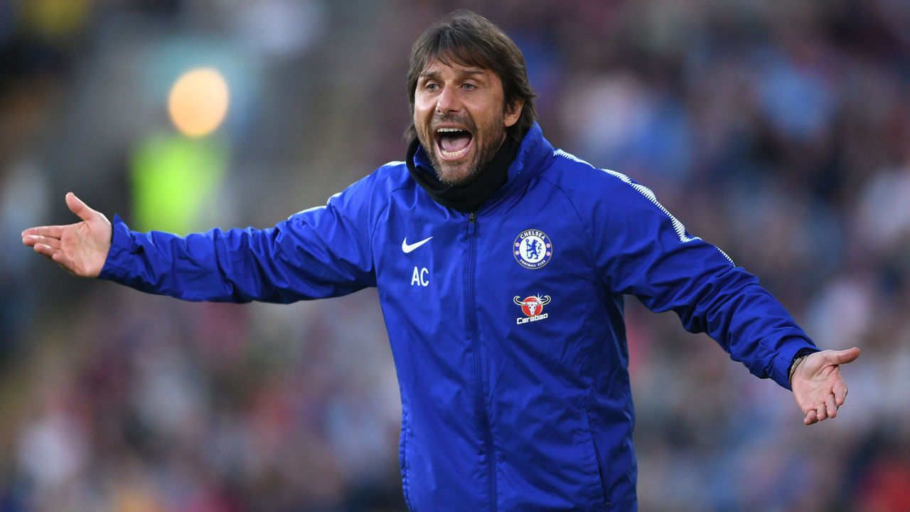 BURNLEY, ENGLAND - APRIL 19: Antonio Conte, Manager of Chelsea gives his team instructions during the Premier League match between Burnley and Chelsea at Turf Moor on April 19, 2018 in Burnley, England.