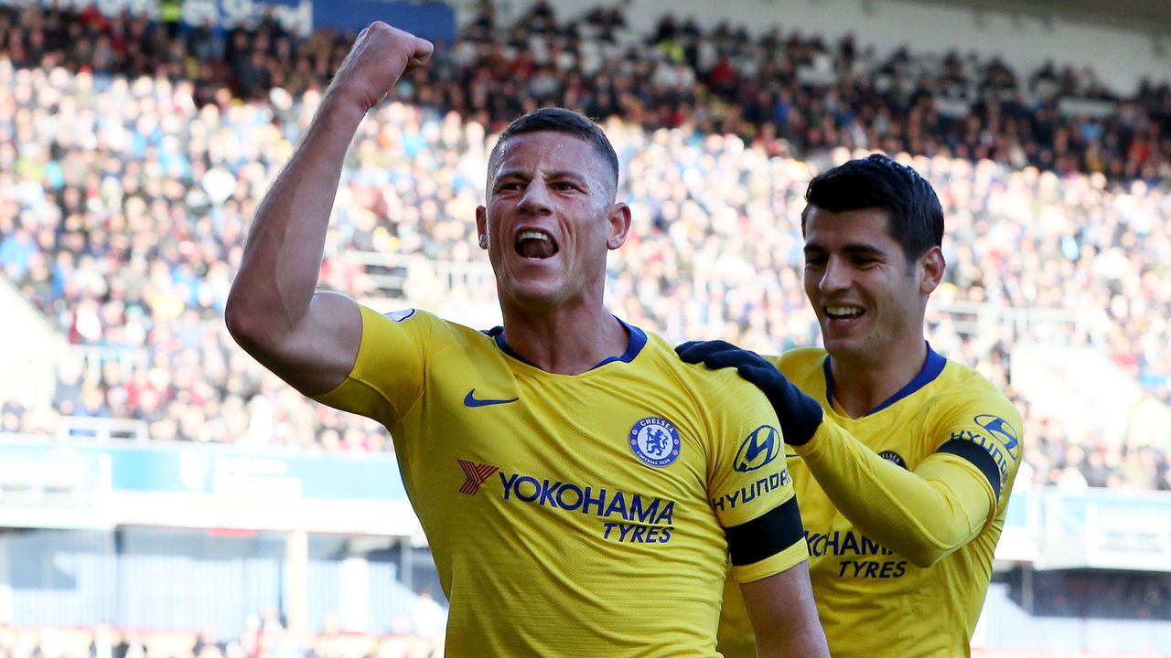 BURNLEY, ENGLAND - OCTOBER 28: Ross Barkley of Chelsea celebrates scoring his teams second goal with Alvaro Morata during the Premier League match between Burnley FC and Chelsea FC at Turf Moor on October 28, 2018 in Burnley, United Kingdom.