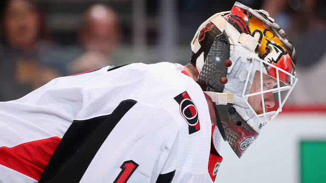 GLENDALE, AZ - OCTOBER 30: Goaltender Mike Condon #1 of the Ottawa Senators looks down ice during the first period of the NHL game against the Arizona Coyotes at Gila River Arena on October 30, 2018 in Glendale, Arizona.