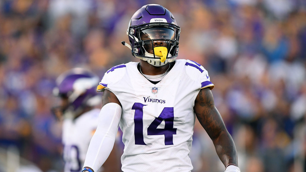 LOS ANGELES, CA - SEPTEMBER 27: Stefon Diggs #14 of the Minnesota Vikings lines up against the Los Angeles Rams at Los Angeles Memorial Coliseum on September 27, 2018 in Los Angeles, California.