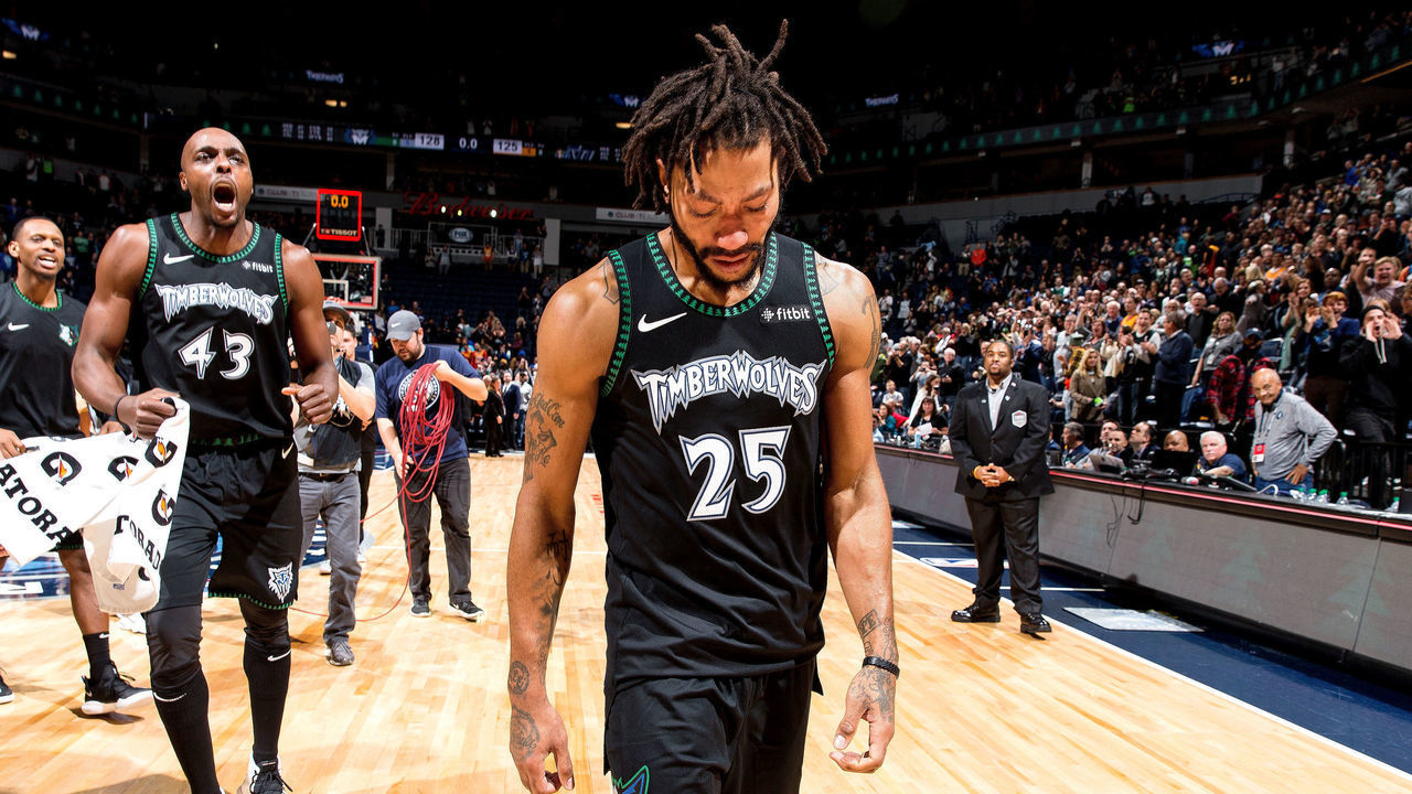 MINNEAPOLIS, MN - OCTOBER 31: Derrick Rose #25 of the Minnesota Timberwolves cries after the game against the Utah Jazz on October 31, 2018 at Target Center in Minneapolis, Minnesota. Mandatory Copyright Notice: Copyright 2018 NBAE
