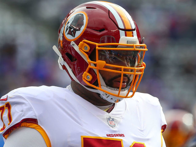 EAST RUTHERFORD, NJ - OCTOBER 28: Washington Redskins offensive tackle Trent Williams (71) prior to the National Football League game between the Washington Redskins and the New York Giants on October 28, 2018 at Met Life Stadium in East Rutherford, NJ.