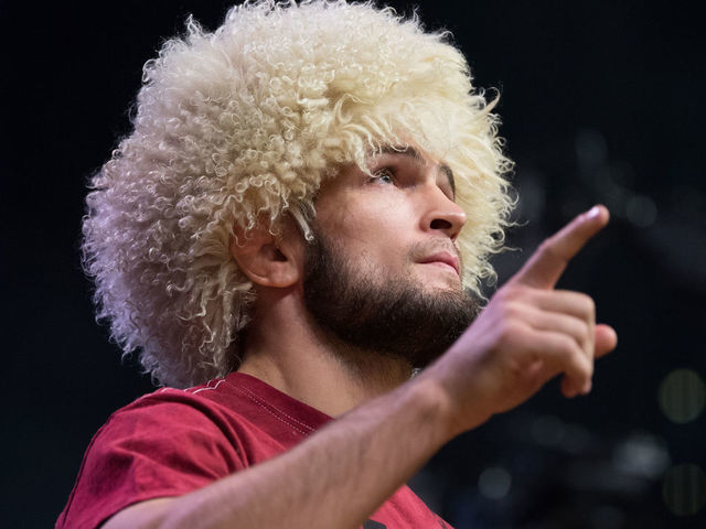 Blonde on sale wig khabib