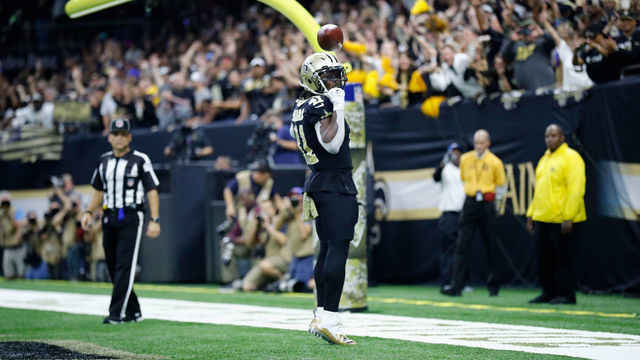 NEW ORLEANS, LA - NOVEMBER 04: Alvin Kamara #41 of the New Orleans Saints celebrates his touchdown during the second quarter of the game against the Los Angeles Rams at Mercedes-Benz Superdome on November 4, 2018 in New Orleans, Louisiana.