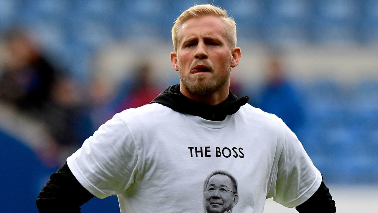 Leicester City goalkeeper Kasper Schmeichel wears a Vichai Srivaddhanaprabha shirt that reads 'The Boss' during warm-up the Premier League match at the Cardiff City Stadium, Cardiff.