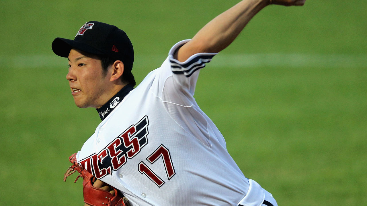 MELBOURNE, AUSTRALIA - NOVEMBER 17: Yusei Kikuchi pitcher for the Aces in action during the Australian Baseball League match between the Melbourne Aces and the Brisbane Bandits at Melbourne Showgrounds on November 17, 2011 in Melbourne, Australia.