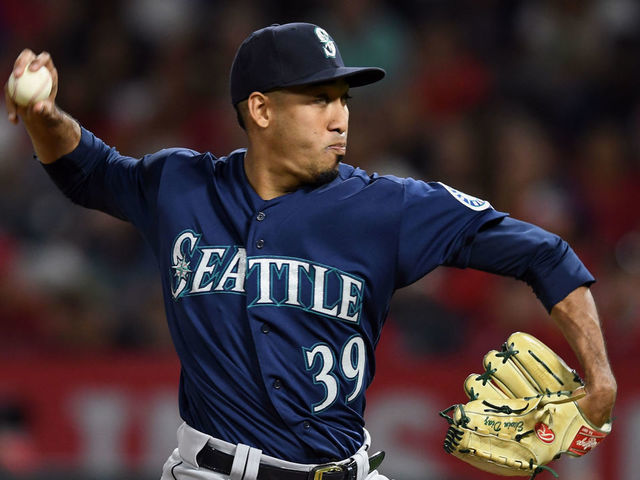ANAHEIM, CA - SEPTEMBER 15: Seattle Mariners pitcher Edwin Diaz (39) in action during the ninth inning of a game against the Los Angeles Angels of Anaheim played on September 15, 2018 at Angel Stadium of Anaheim in Anaheim, CA.