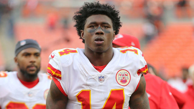 CLEVELAND, OH - NOVEMBER 04: Kansas City Chiefs wide receiver Sammy Watkins (14) leaves the field following the National Football League game between the Kansas City Chiefs and Cleveland Browns on November 4, 2018, at FirstEnergy Stadium in Cleveland, OH.