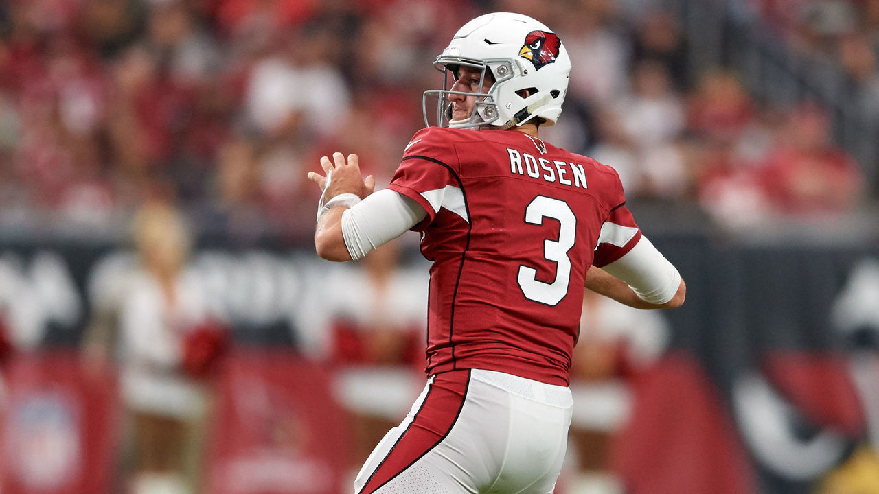 GLENDALE, AZ - OCTOBER 28: Arizona Cardinals quarterback Josh Rosen (3) throws the football in game action during an NFL game between the Arizona Cardinals and the San Francisco 49ers on October 28, 2018 at State Farm Stadium in Glendale, Arizona.