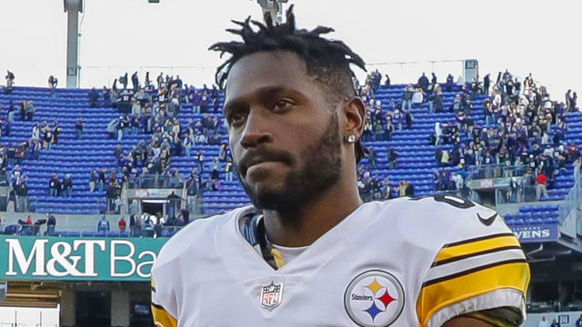 BALTIMORE, MD - NOVEMBER 04: Antonio Brown #84 of the Pittsburgh Steelers heads off the field after the game against the Baltimore Ravens at M&T Bank Stadium on November 4, 2018 in Baltimore, Maryland.