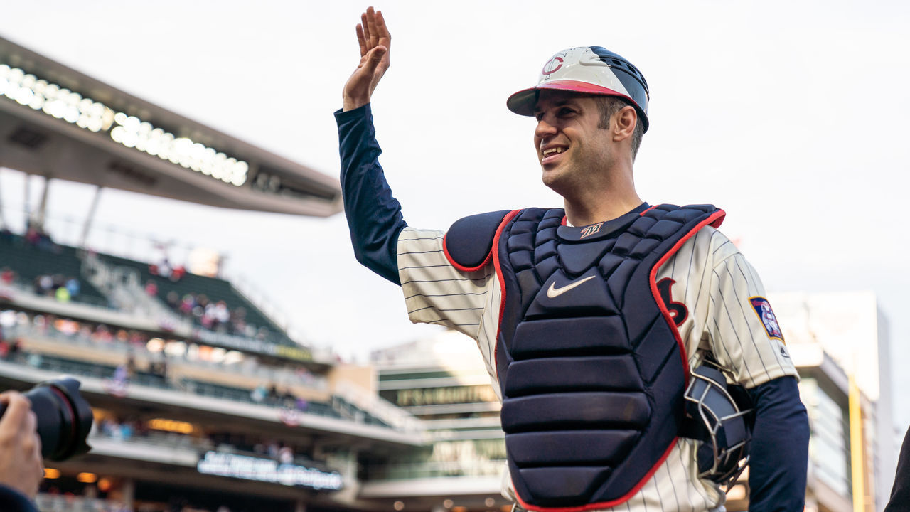 MINNEAPOLIS, MN- SEPTEMBER 30: Joe Mauer #7 of the Minnesota Twins looks on and acknowledges the fans after catching against the Chicago White Sox on September 30, 2018 at Target Field in Minneapolis, Minnesota. The Twins defeated the White Sox 5-4.
