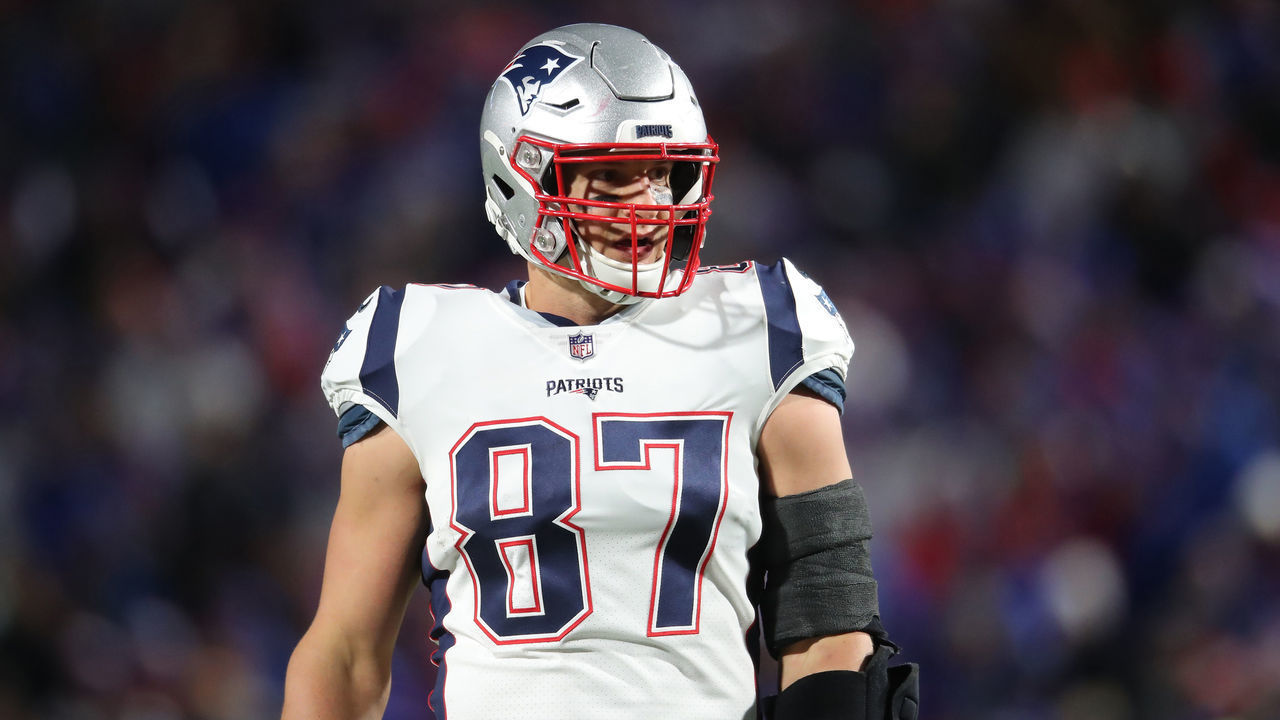 BUFFALO, NY - OCTOBER 29: Rob Gronkowski #87 of the New England Patriots during NFL game action against the Buffalo Bills at New Era Field on October 29, 2018 in Buffalo, New York.