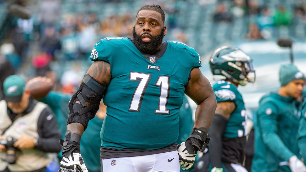 PHILADELPHIA, PA - OCTOBER 21: Philadelphia Eagles offensive tackle Jason Peters (71) during the National Football League game between the Carolina Panthers and the Philadelphia Eagles on October 21, 2018 at Lincoln Financial Field in Philadelphia, PA.