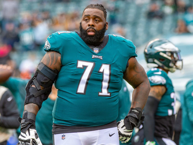PHILADELPHIA, PA - OCTOBER 21: Philadelphia Eagles offensive tackle Jason Peters (71) during the National Football League game between the Carolina Panthers and the Philadelphia Eagles on October 21, 2018 at Lincoln Financial Field in Philadelphia, PA.