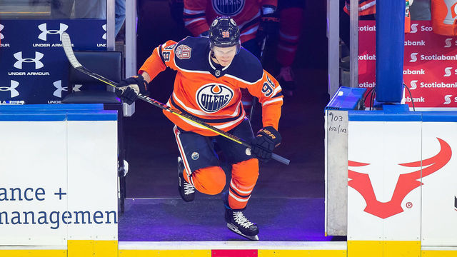 EDMONTON, AB - OCTOBER 18: Jesse Puljujarvi #98 of the Edmonton Oilers skates against the Boston Bruins during warm up at Rogers Place on October 18, 2018 in Edmonton, Canada.