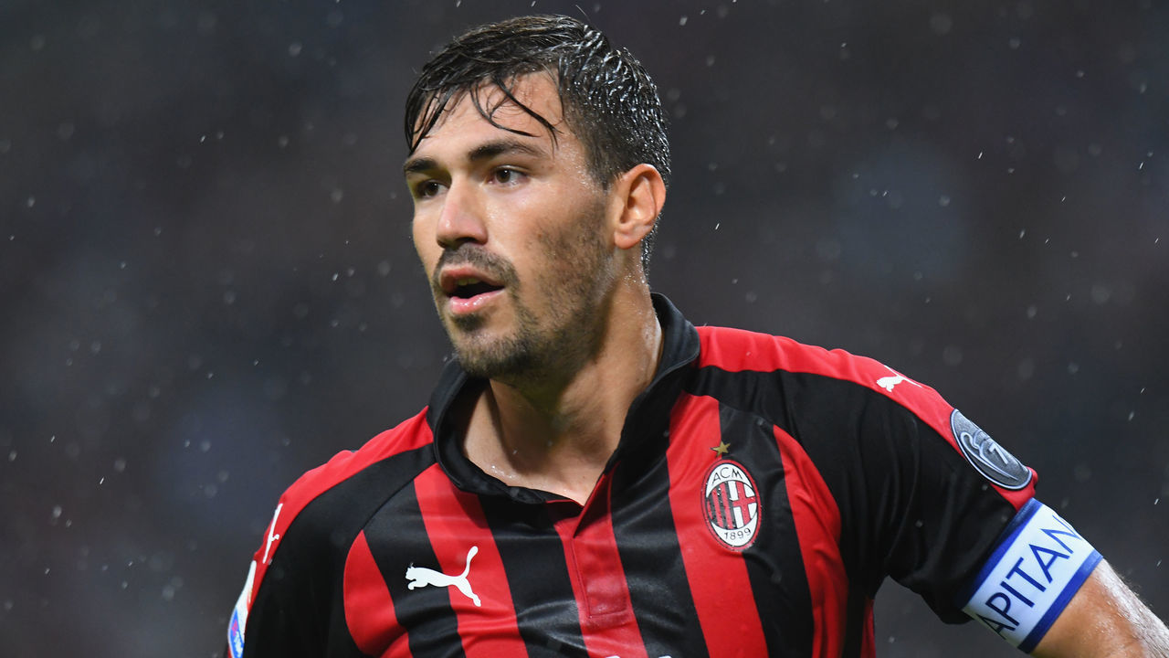 MILAN, ITALY - AUGUST 31: Alessio Romagnoli of AC Milan looks on during the serie A match between AC Milan and AS Roma at Stadio Giuseppe Meazza on August 31, 2018 in Milan, Italy.