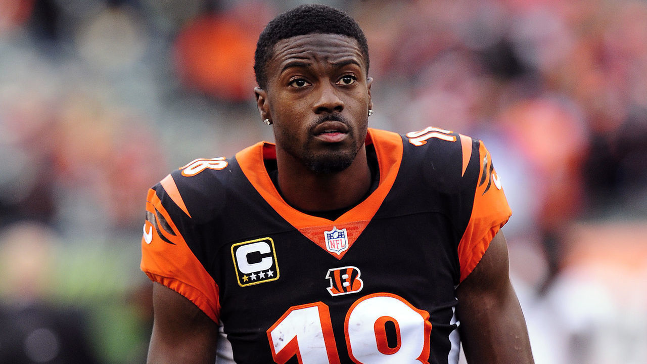 CINCINNATI, OH - OCTOBER 28: Cincinnati Bengals Wide Receiver A.J. Green (18) walks off of the field at the conclusion of the NFL football game between the Tampa Bay Buccaneers and the Cincinnati Bengals on October 28, 2018, at Paul Brown Stadium in Cincinnati, Ohio.