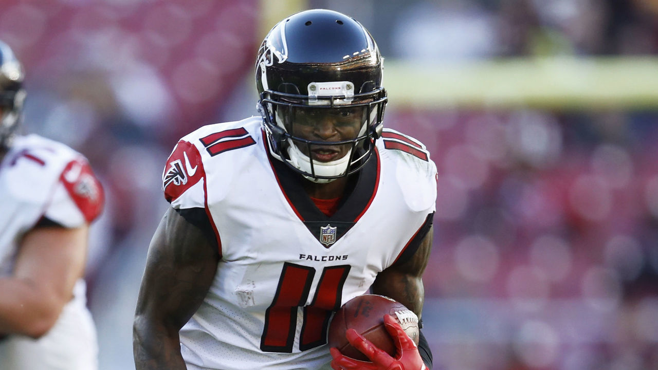LANDOVER, MD - NOVEMBER 04: Julio Jones #11 of the Atlanta Falcons runs with the ball after catching a pass during the game against the Washington Redskins at FedEx Field on November 4, 2018 in Landover, Maryland. Atlanta won 38-14.