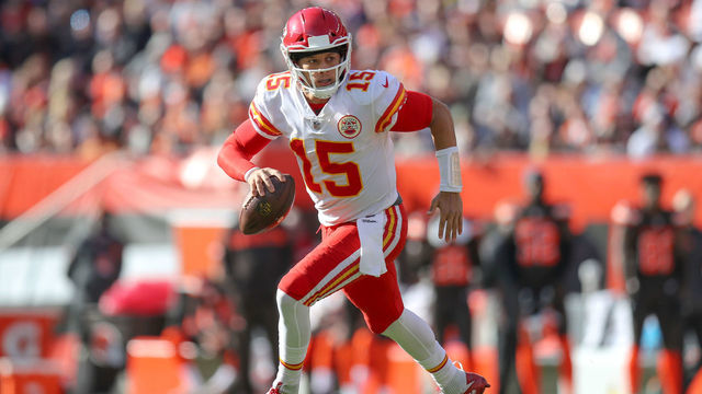 CLEVELAND, OH - NOVEMBER 04: Kansas City Chiefs quarterback Patrick Mahomes (15) runs with the football during the second quarter of the National Football League game between the Kansas City Chiefs and Cleveland Browns on November 4, 2018, at FirstEnergy Stadium in Cleveland, OH.