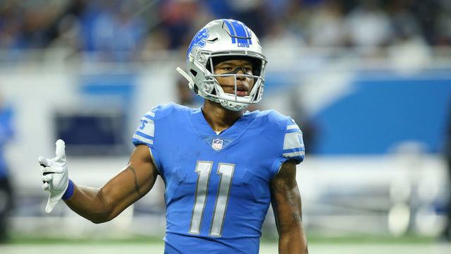 DETROIT, MI - SEPTEMBER 23: Detroit Lions wide receiver Marvin Jones Jr. (11) checks his alignment at the line of scrimmage during a regular season game between the New England Patriots and the Detroit Lions on September 23, 2018 at Ford Field in Detroit, Michigan.