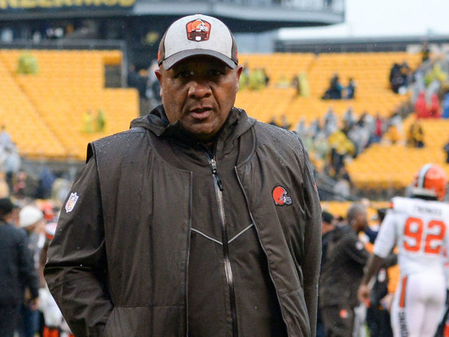 PITTSBURGH, PA - OCTOBER 28, 2018: Head coach Hue Jackson of the Cleveland Browns walks off the field after a game against the Pittsburgh Steelers on October 28, 2018 at Heinz Field in Pittsburgh, Pennsylvania. Pittsburgh won 33-18. (Photo by: 2018 Nick Cammett/Diamond Images/Getty Images)