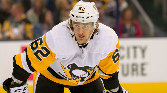 COLUMBUS, OH - SEPTEMBER 28: Pittsburgh Penguins left wing Carl Hagelin (62) awaits a face-off in a game between the Columbus Blue Jackets and the Pittsburgh Penguins on September 28, 2018 at Nationwide Arena in Columbus, OH. The Blue Jackets won 7-6.