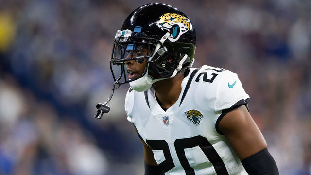 INDIANAPOLIS, IN - NOVEMBER 11: Jacksonville Jaguars cornerback Jalen Ramsey (20) lines up on defense during the NFL game between the Indianapolis Colts and Jacksonville Jaguars on November 11, 2018, at Lucas Oil Stadium in Indianapolis, IN.