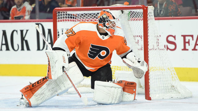 PHILADELPHIA, PA - NOVEMBER 13: Philadelphia Flyers Goalie Brian Elliott (37) makes a save during a NHL game between the Florida Panthers and the Philadelphia Flyers on November 13, 2018, at the Wells Fargo Center in Philadelphia, PA. Photo by Andy Lewis/Icon Sportswire via Getty Images)