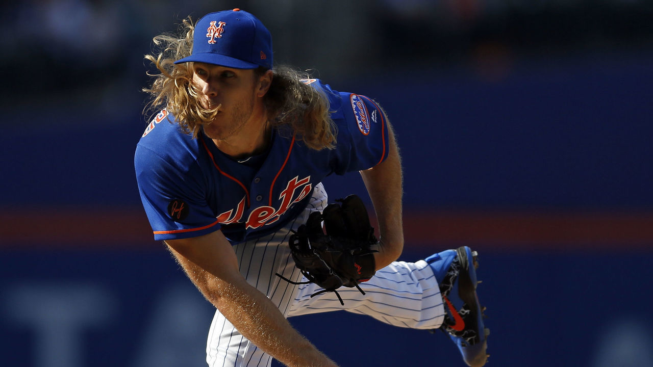 NEW YORK, NY - SEPTEMBER 30: Noah Syndergaard #34 of the New York Mets pitches during the third inning against the Miami Marlins at Citi Field on September 30, 2018 in the Flushing neighborhood of the Queens borough of New York City.