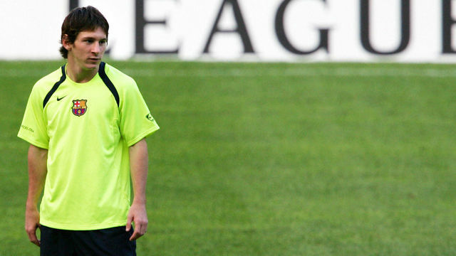 Barcelona, SPAIN: FC Barcelona's Argentinian born Leo Messi is pictured during a training session at the Camp Nou stadium in Barcelona, 26 September 2005, one day before their Champions League football match against Udinese. Messi acquired today the Spanish nationality and became an assimilated Spaniard for the Champions League. AFP PHOTO/LLUIS GENE