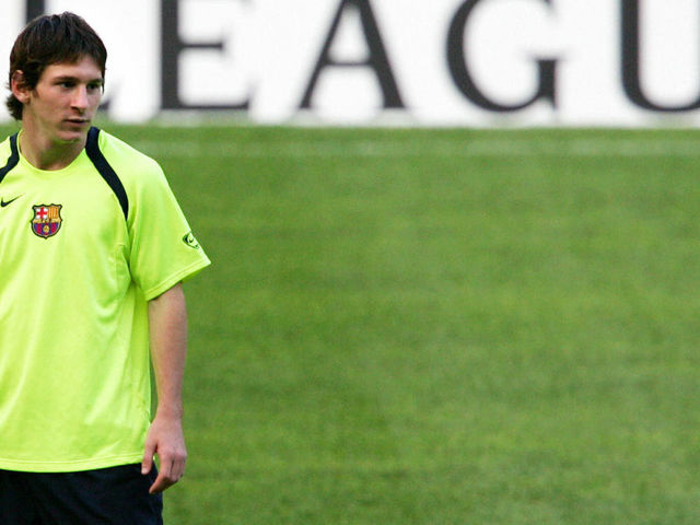 Barcelona, SPAIN: FC Barcelona's Argentinian born Leo Messi is pictured during a training session at the Camp Nou stadium in Barcelona, 26 September 2005, one day before their Champions League football match against Udinese. Messi acquired today the Spanish nationality and became an assimilated Spaniard for the Champions League. AFP PHOTO/LLUIS GENE