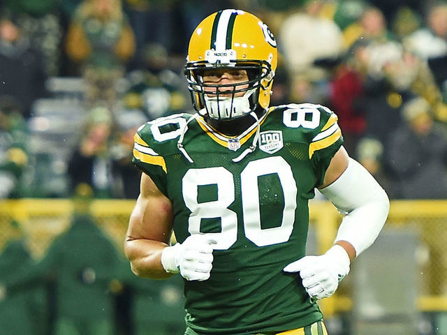 GREEN BAY, WI - NOVEMBER 11: Jimmy Graham #80 of the Green Bay Packers leaves the field following a game against the Miami Dolphins at Lambeau Field on November 11, 2018 in Green Bay, Wisconsin. The Packers defeated the Dolphins 31-12.