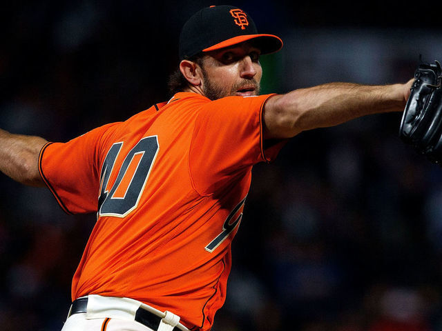 SAN FRANCISCO, CA - SEPTEMBER 28: Madison Bumgarner #40 of the San Francisco Giants pitches against the Los Angeles Dodgers during the sixth inning at AT&T Park on September 28, 2018 in San Francisco, California. The Los Angeles Dodgers defeated the San Francisco Giants 3-1.