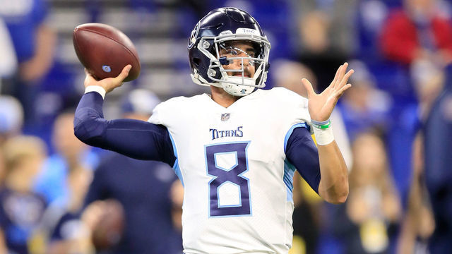 INDIANAPOLIS, IN - NOVEMBER 18: Marcus Mariota #8 of the Tennessee Titans prepares for the game against the Indianapolis Colts at Lucas Oil Stadium on November 18, 2018 in Indianapolis, Indiana.