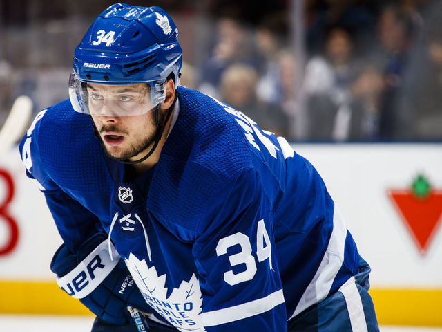 TORONTO, ON - OCTOBER 20: Auston Matthews #34 of the Toronto Maple Leafs takes a face off against the St. Louis Blues during the third period at the Scotiabank Arena on October 20, 2018 in Toronto, Ontario, Canada.