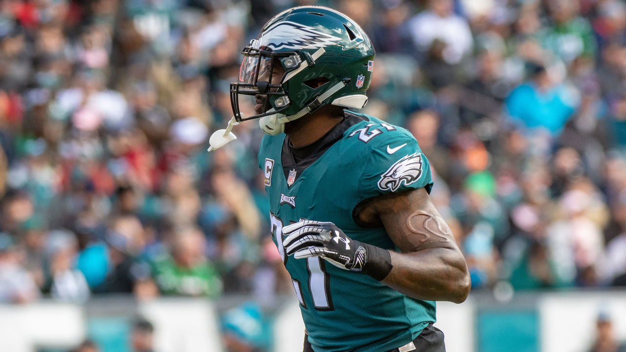 PHILADELPHIA, PA - OCTOBER 21: Philadelphia Eagles strong safety Malcolm Jenkins (27) during the National Football League game between the Carolina Panthers and the Philadelphia Eagles on October 21, 2018 at Lincoln Financial Field in Philadelphia, PA.