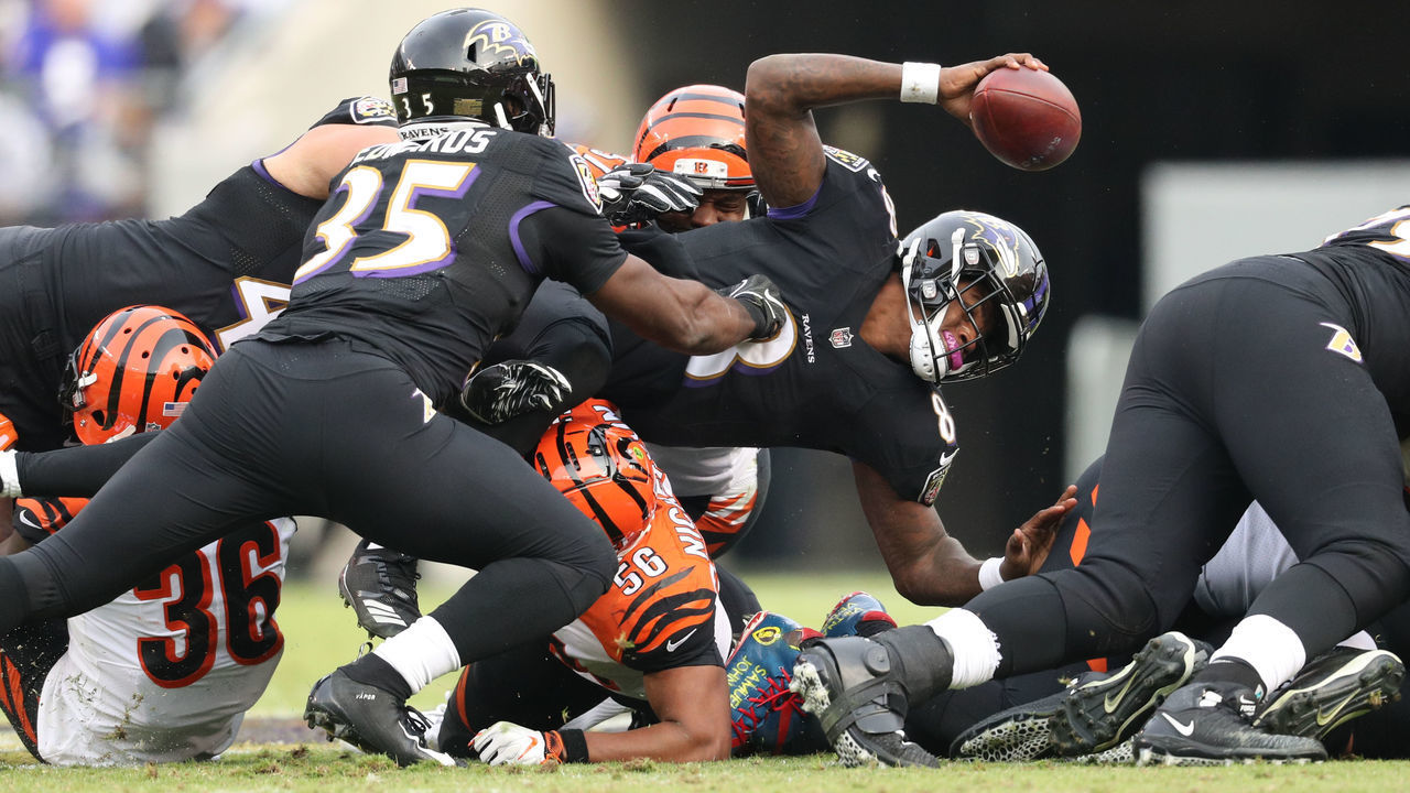 BALTIMORE, MD - NOVEMBER 18: Quarterback Lamar Jackson #8 of the Baltimore Ravens fails to convert a fourth down in the third quarter against the Cincinnati Bengals at M&T Bank Stadium on November 18, 2018 in Baltimore, Maryland.