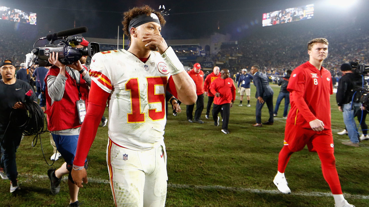LOS ANGELES, CA - NOVEMBER 19: Patrick Mahomes #15 of the Kansas City Chiefs walks off the field after being defeated by the Los Angeles Rams 54-51 in a game at Los Angeles Memorial Coliseum on November 19, 2018 in Los Angeles, California.
