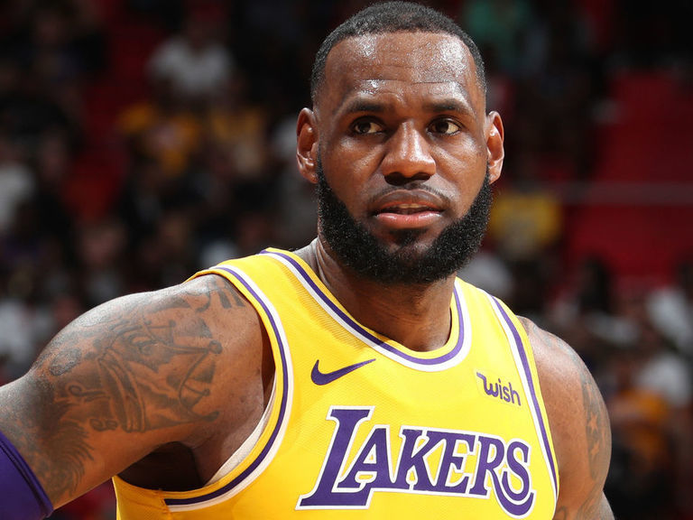 LeBron returns to Cleveland to face Cavs | theScore.com