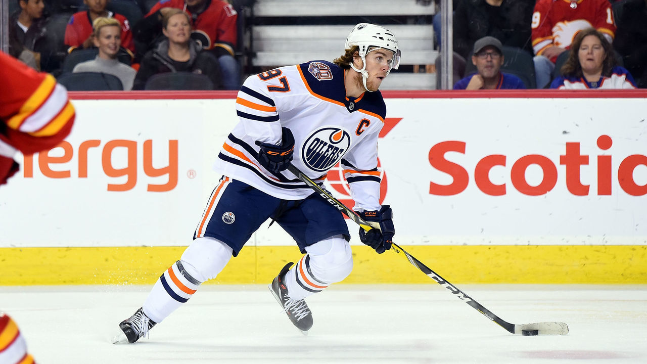 CALGARY, AB - NOVEMBER 17: Edmonton Oilers Center Connor McDavid (97) skates during the second period of an NHL game where the Calgary Flames hosted the Edmonton Oilers on November 17, 2018, at the Scotiabank Saddledome in Calgary, AB.