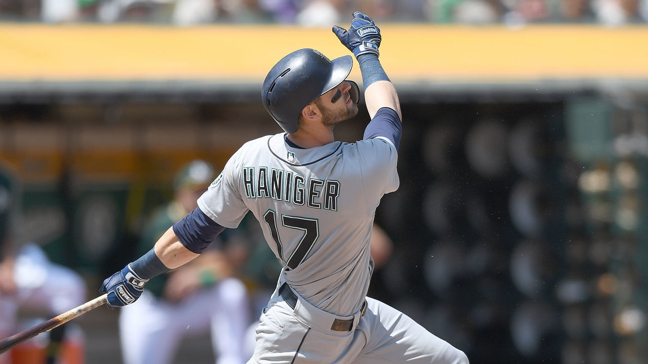 OAKLAND, CA - AUGUST 15: Mitch Haniger #17 of the Seattle Mariners bats against the Oakland Athletics in the top of the eighth inning at Oakland Alameda Coliseum on August 15, 2018 in Oakland, California.