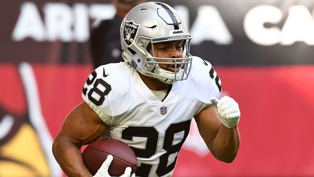 GLENDALE, AZ - NOVEMBER 18: Doug Martin #28 of the Oakland Raiders warms up prior to a game against the Arizona Cardinals at State Farm Stadium on November 18, 2018 in Glendale, Arizona.